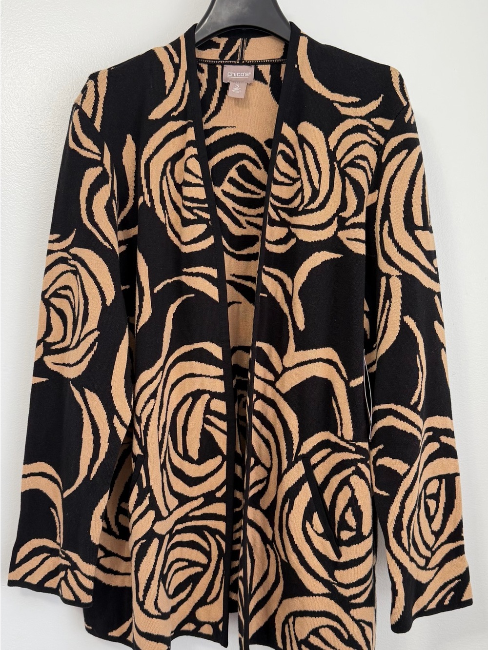 Chicos Rose Lines Jacquard Coatigan Cardigan Sweater Open Front Black Size 3 XL